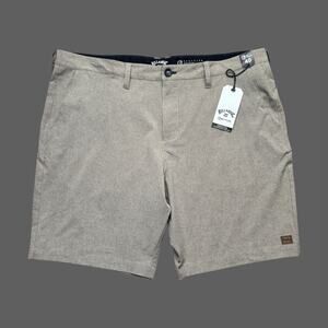 Billabong Crossfire Mid Hybrid Shorts Khaki Size 40 NWT